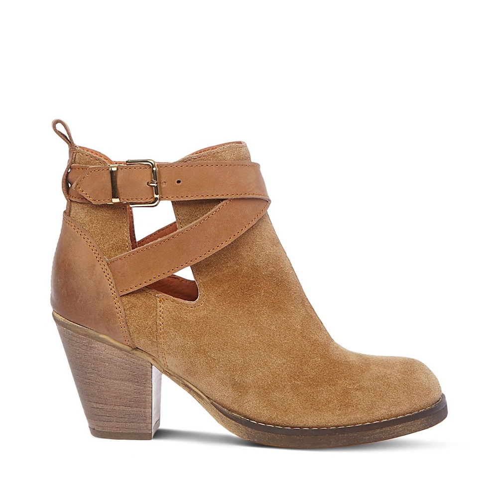 STEVE MADDEN Ponder suede bootie in tan